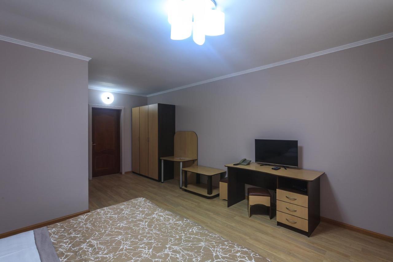 Sunkar Hotel Almaty Extérieur photo